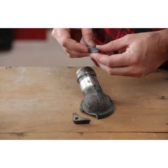 J-B WELD STEELSTIK™ EPOXY PUTTY - 2 OZ J-B WELD STEELSTIK™ EPOXY PUTTY - 2 OZ